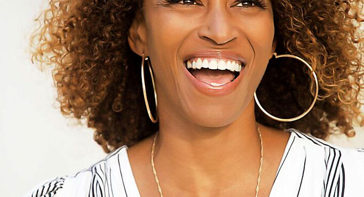 Headshots - headshot photography of beautiful black woman executive